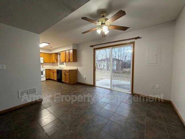 Photo - 1257 Trimble St