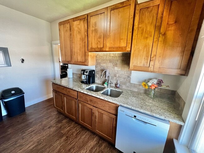 Photo - Johnstown Apartments (KC-KS) Unit 08