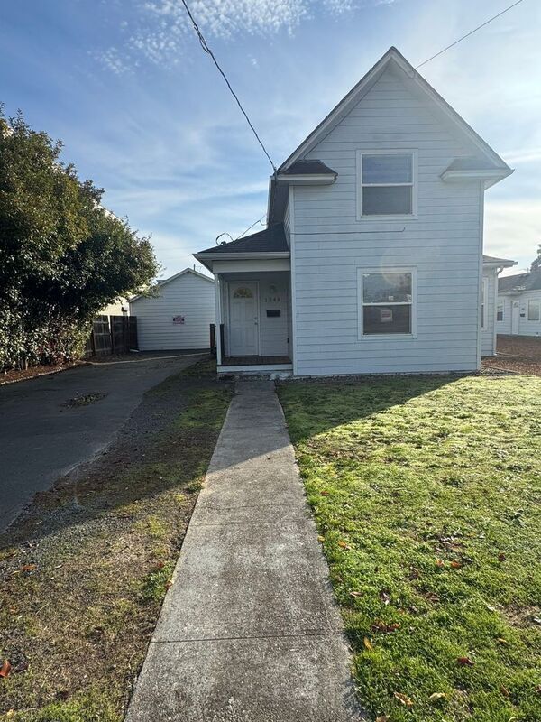 Photo - 1348 12th St SE