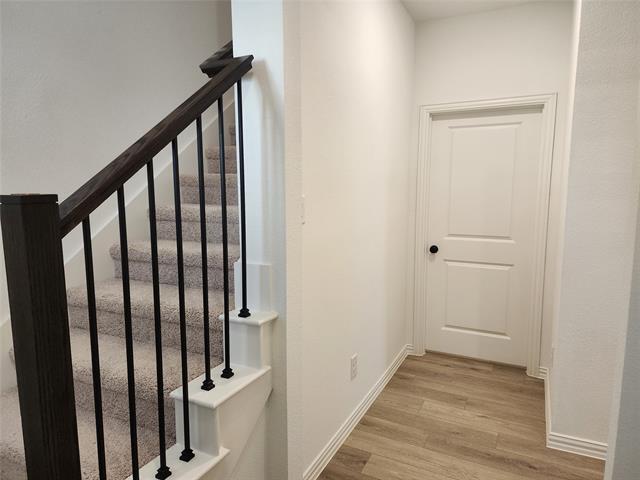 Photo - 634 Redwood Wy