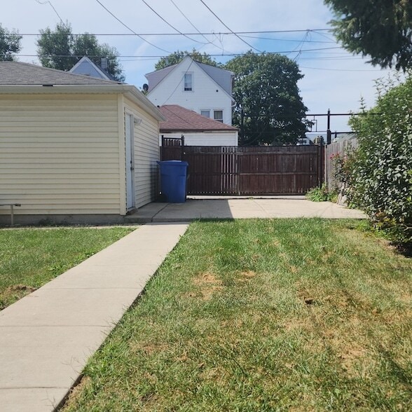 Photo - 5234 S Homan Ave