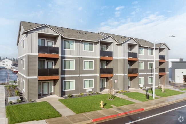 Exterior - Cascade Place Apartment Homes