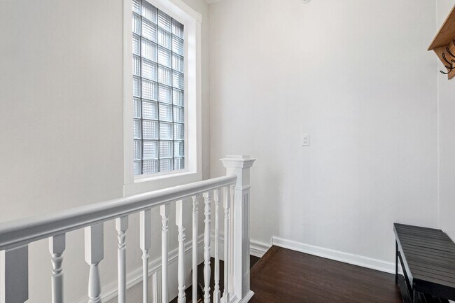 Photo - 4131 Flad Ave Unit 4131A (2F)