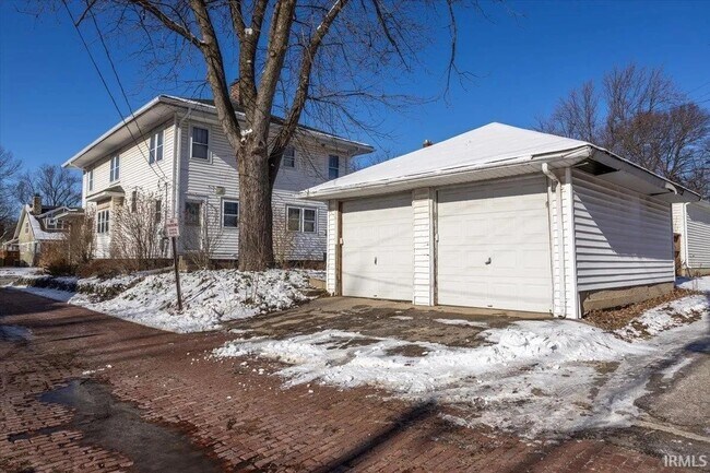 Photo - 823 S 9th St