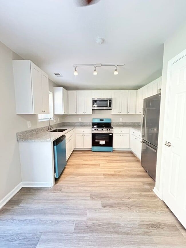 Photo - UPDATED 4 BEDROOM HOME IN LEXINGTON'S SPRING KNOLL