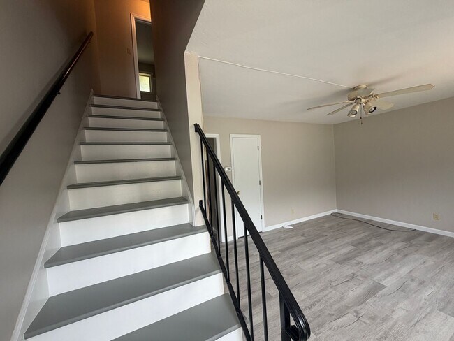 Photo - 825 Kerns Ave SW Unidad 829 Kerns