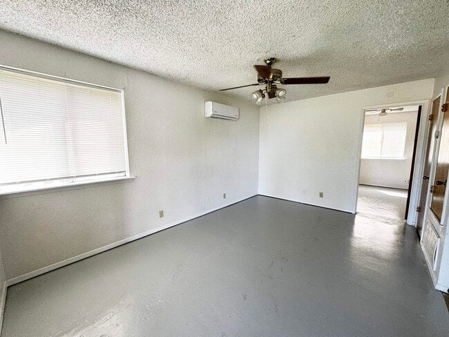 107 Logan Dr