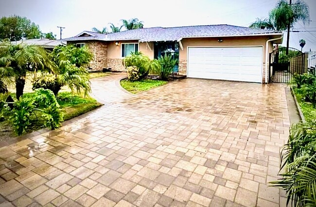 Building Photo - 6482 Adair Ave