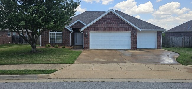 Building Photo - 550 McKissic Spring Rd