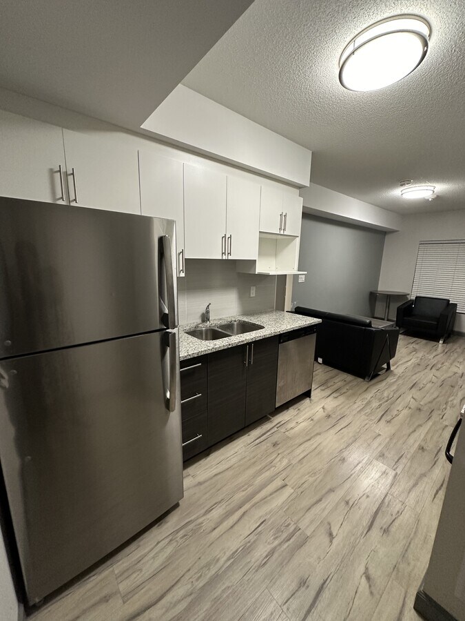 Photo - 258A-258A Sunview St