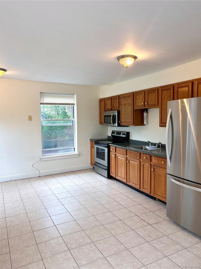 Photo - 2 Morris Ave Unidad 203