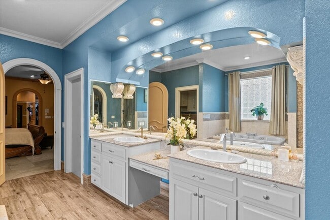 Photo - 200 Asphodel Dr