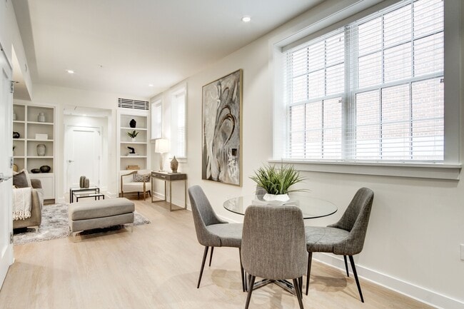 Photo - 35th Street Residences