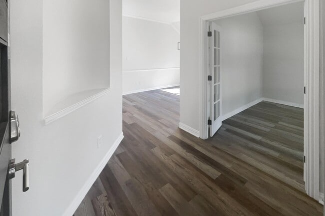 Photo - MOVE IN READY