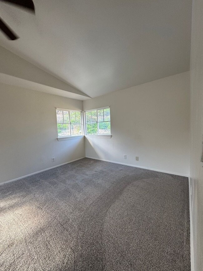 Photo - 87-2225-2225 Pakeke St