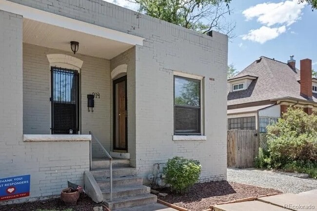 Building Photo - 914 E Iowa Ave Rental