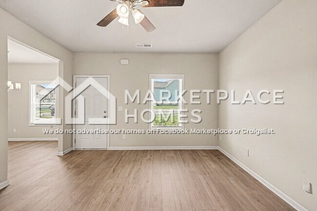 Photo - 204 W L Miller Dr