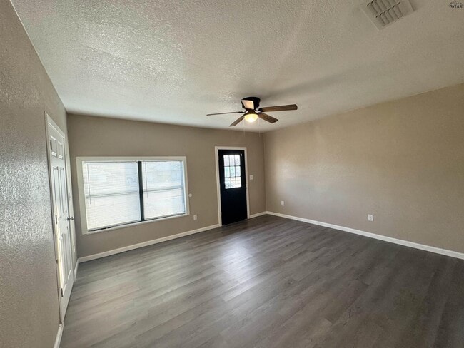 Photo - 1816 Collins Ave