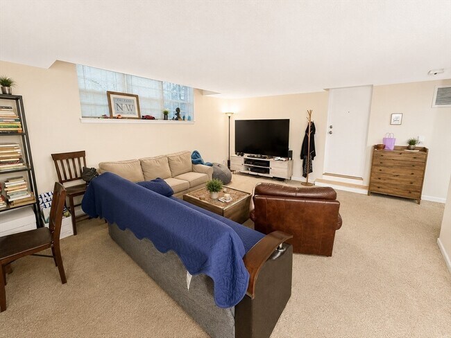 Photo - 7 Lake Shore Ct Unit 2B