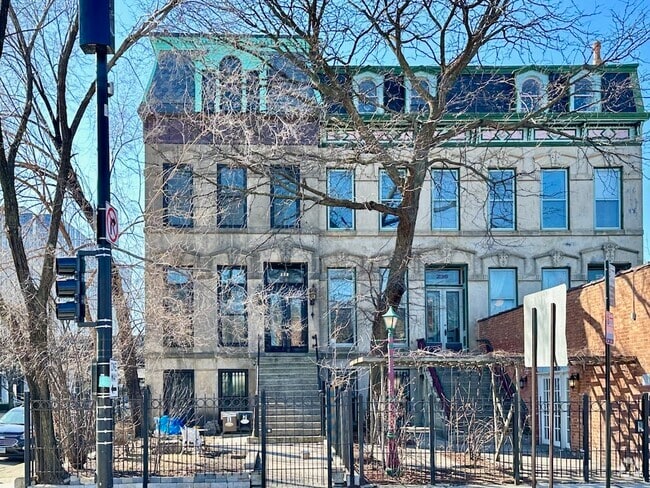 Building Photo - 238 S Ashland Ave Unit A03C Rental