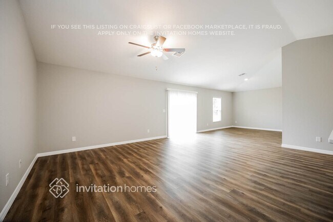 Photo - 402 Kostner St