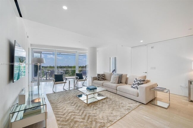Building Photo - 9001 Collins Ave Unit S-406 Rental
