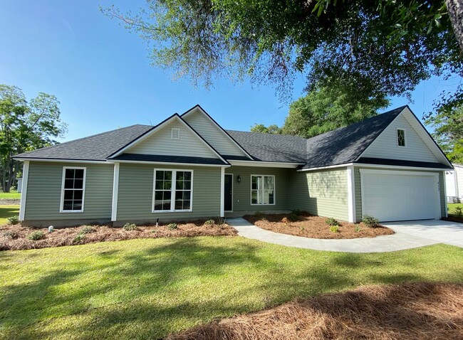 Building Photo - Spacious and Updated 4/2 in Quiet Hahira N...