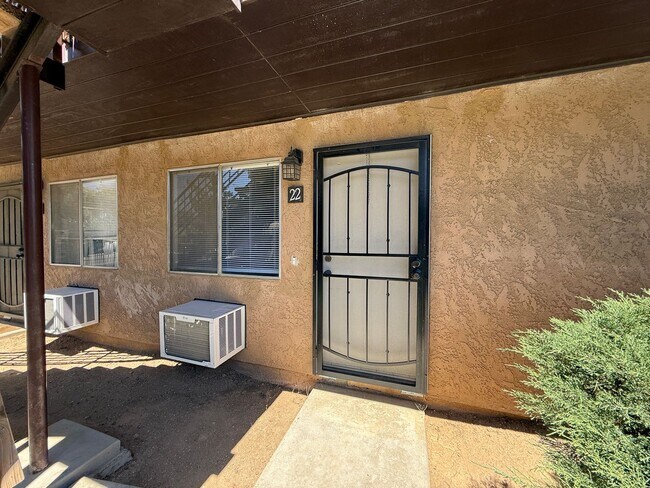 Photo - Palmdale Apartment 2 bedroom Unidad 22