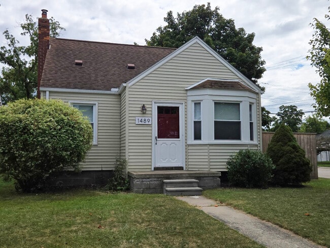 Photo - 1489 West Blvd House