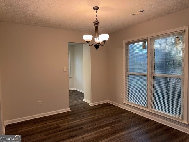 Photo - 1052 Terance Ave