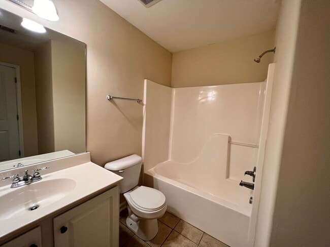 Photo - 4 Bedroom House in The Retreat South!