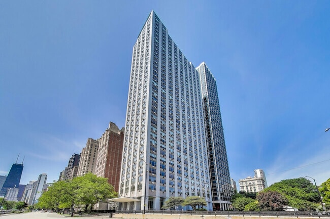 Building Photo - 1550 N Lake Shore Dr Unit 28D Rental