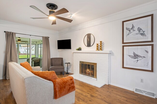 Photo - 2183 Fawnwood Dr SE