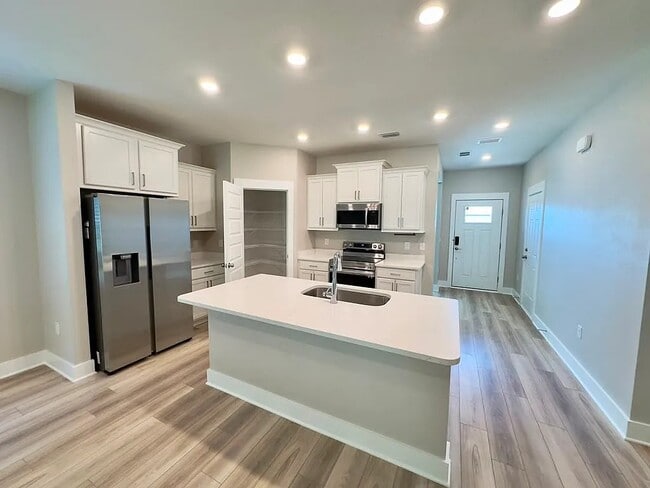 Photo - 3679 Applewood Dr