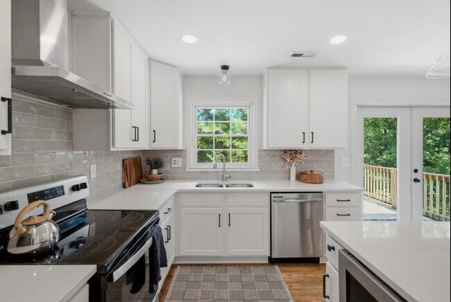 Photo - 625 S 6th Ave