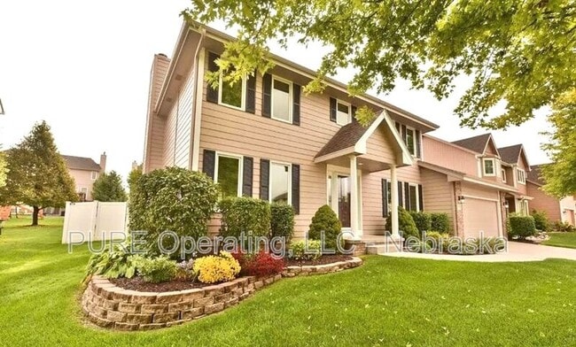 Photo - 4909 N 142nd St