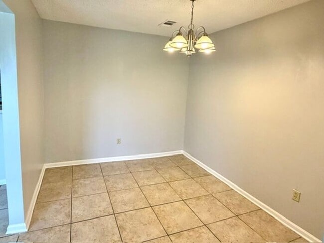Now Leasing A 5 Bedroom 2 Bath Home In Memphis. Availalbe Now