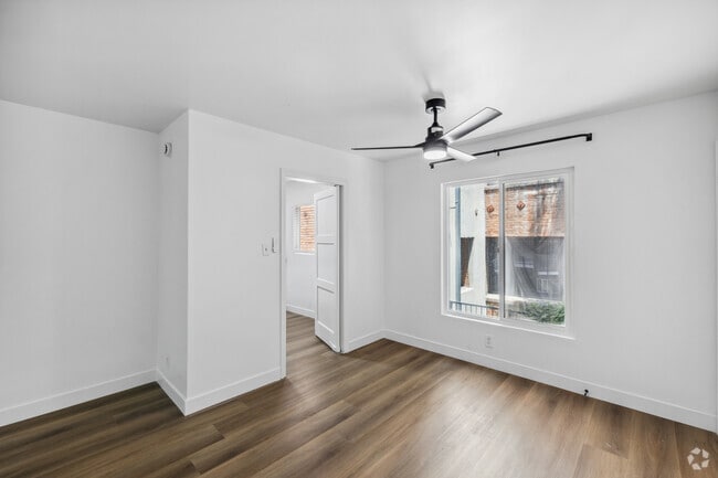 Studio - 515SF - Dining Room - 1769 N Orange Dr