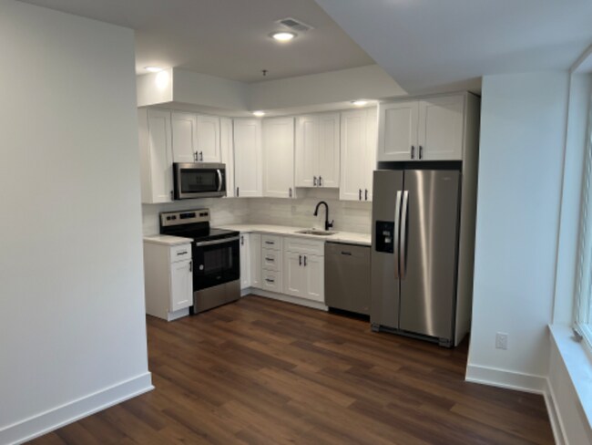 Photo - 2556 Frankford Ave