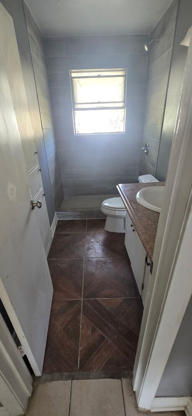 Photo - 2415 Southmore Blvd