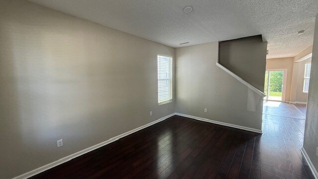 Photo - EAST SIDE 4 BEDROOM NEWER HOME AVAILABLE NOW!
