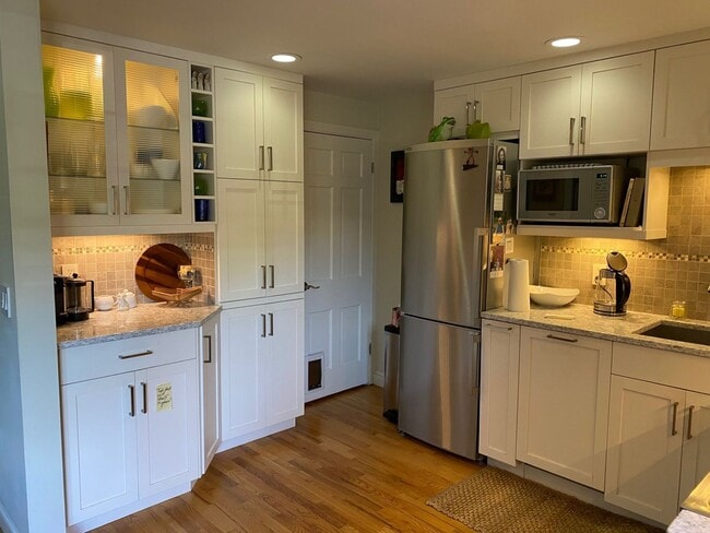 Photo - Spacious 2BR/1.5BA Townhouse Available February 1st!!  Great West End Location!!