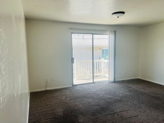 Photo - Updated Sunset town home for rent