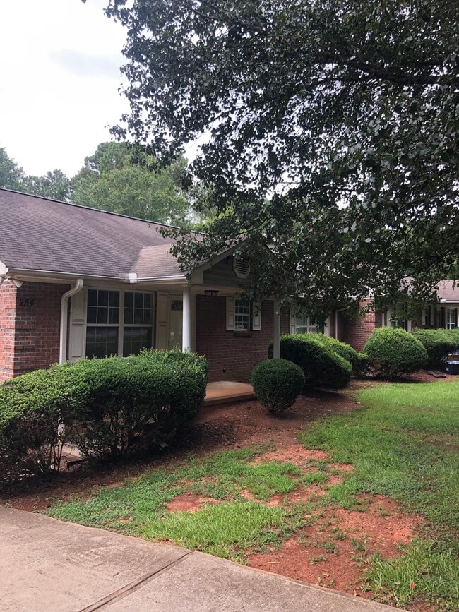 Building Photo - 254 Sloans Grove Rd