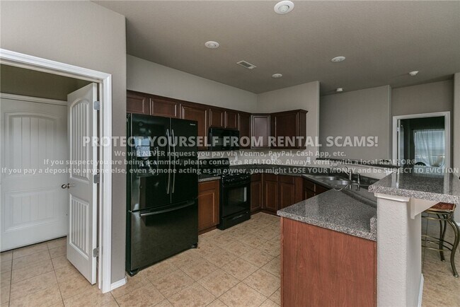 4400 W Serviceberry Dr