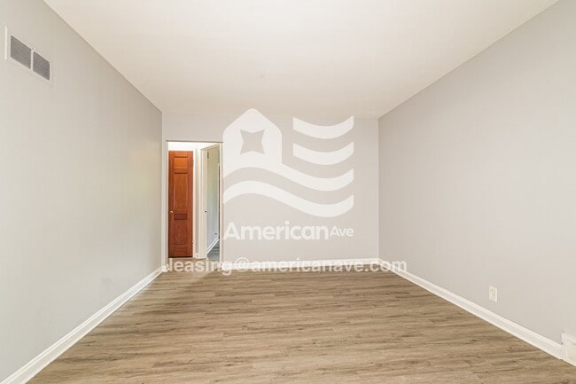 Photo - 9145 Frederick St