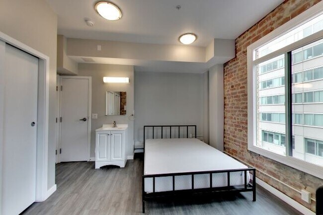 The Brooklyn (Furnished Rooms)
