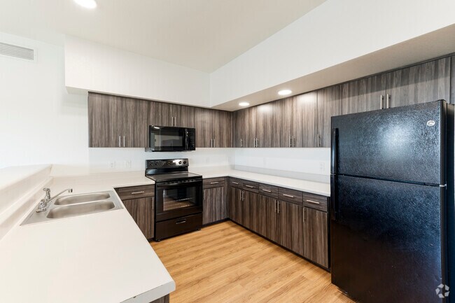 3BR, 2BA - 1,137SF - Kitchen