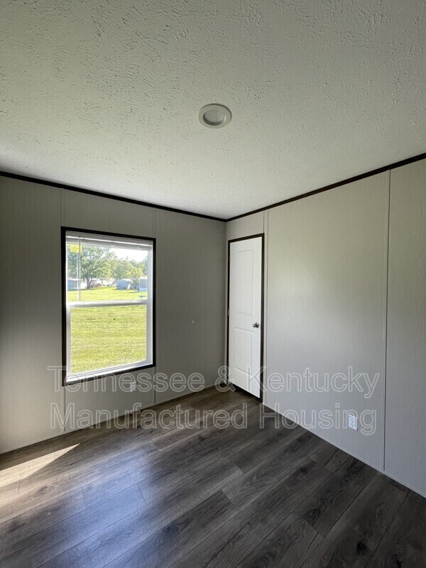 Photo - 106 Cumberland Ln