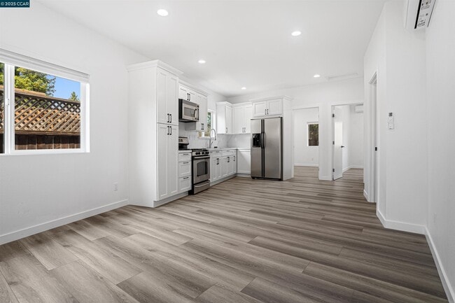 Photo - 18 Del Sol Ct